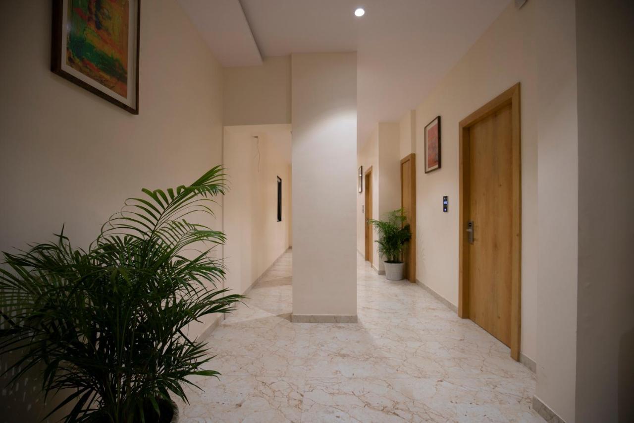 The Square Somnath Hotel Buitenkant foto
